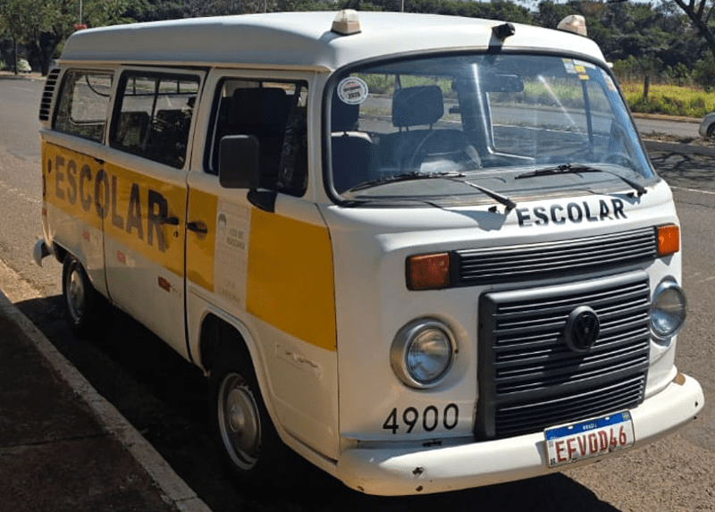 Kombi Escolar