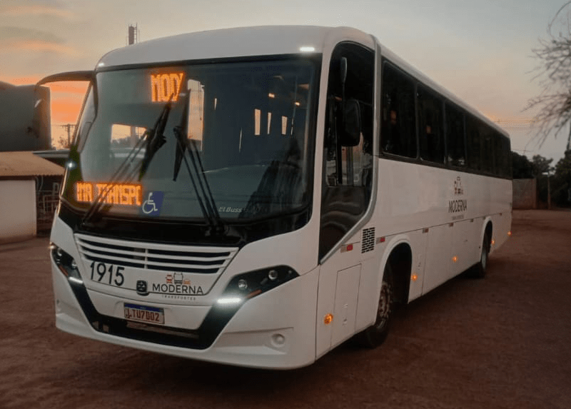 Ônibus executivo Mercedes Benz